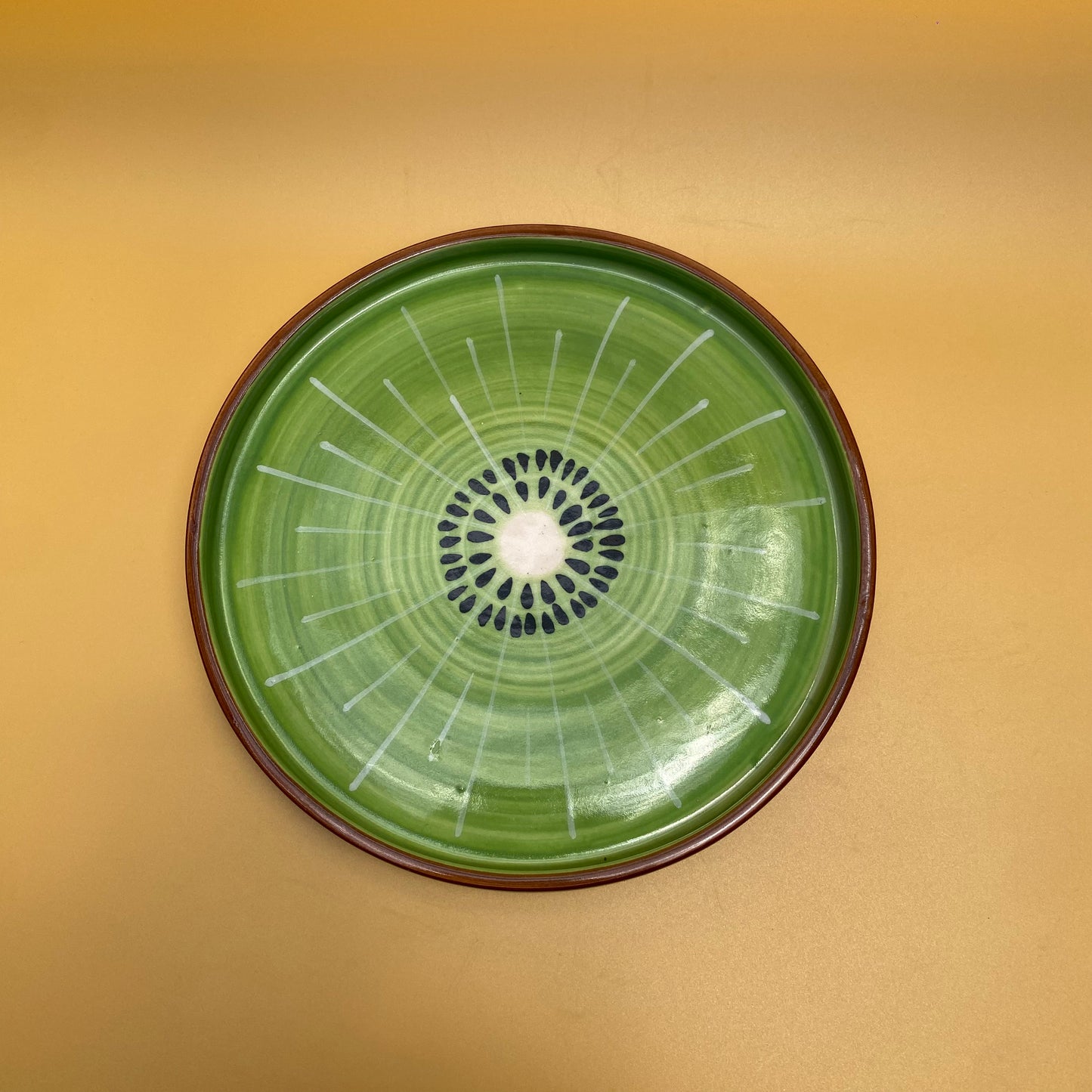 ARTECLAY Hand-Crafted Kiwi Slice Dessert Plate✨