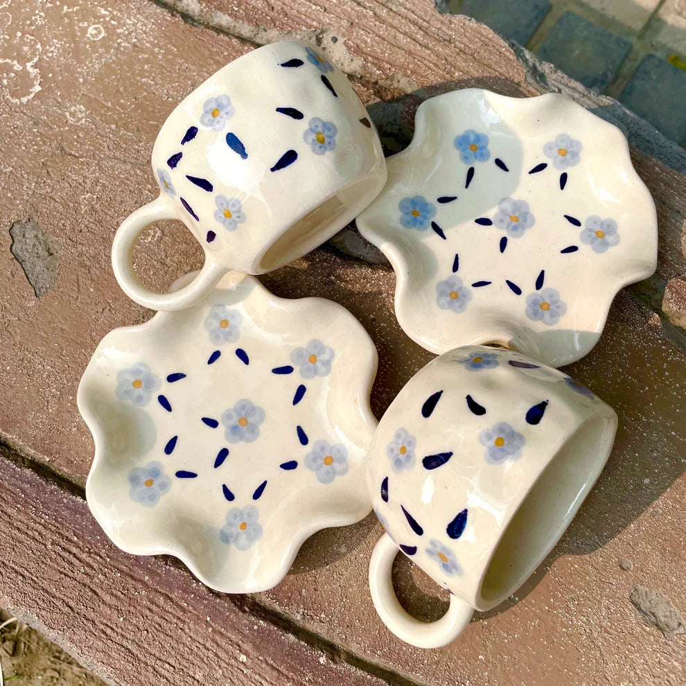 Cup & Wavy Saucer Set