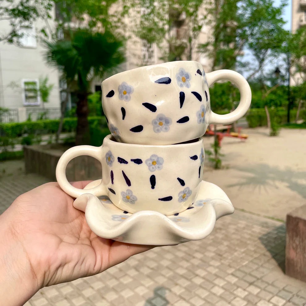 Cup & Wavy Saucer Set