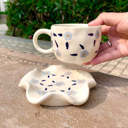 Cup & Wavy Saucer Set